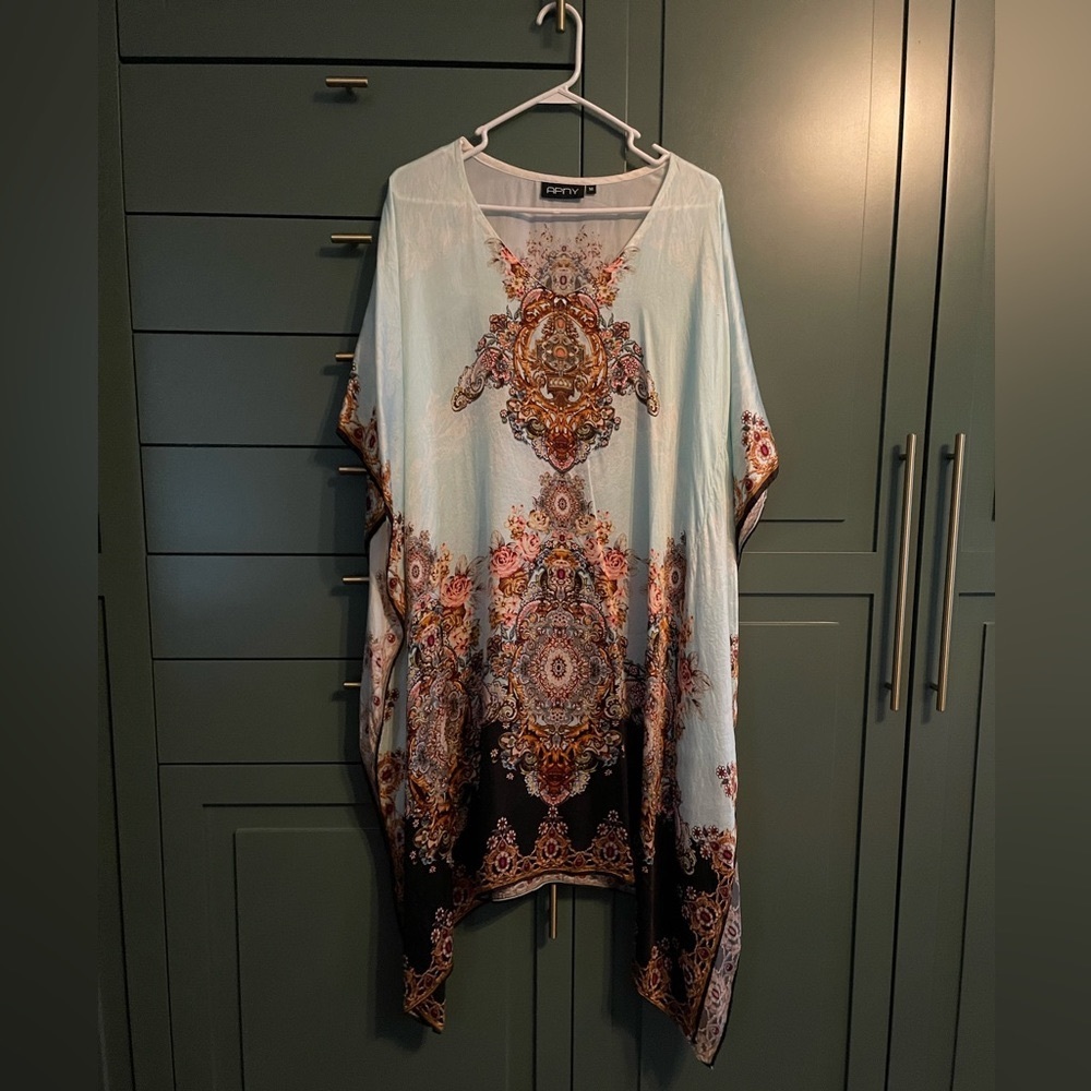 Gorgeous midi length caftan
